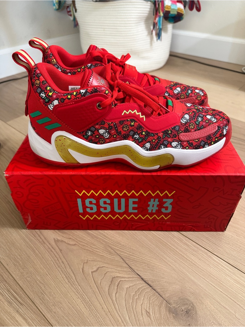 Adidas D.O.N. Issue 3 GCA 'Christmas' Men's Size 10.5 Basketball Shoes GY0322